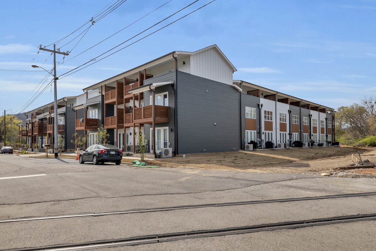 3159 St Elmo Ave, Chattanooga, TN 37408 Townhome Rentals in