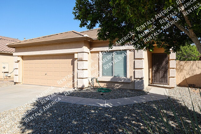 Building Photo - Great 3 bedroom / 2 bath home.. clean and ...