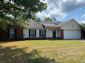 Building Photo - 111 Castleridge Dr