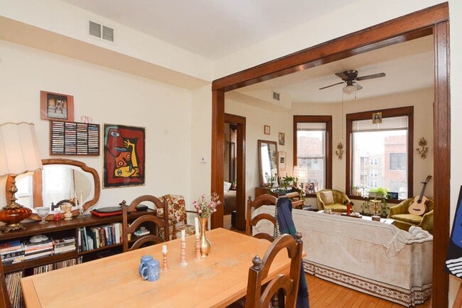 Building Photo - 2316 W Iowa St