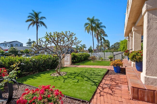 Foto del edificio - Ocean View La Jolla Home | 3BR + 3BA | Patio, Balcony & 2-Car Garage