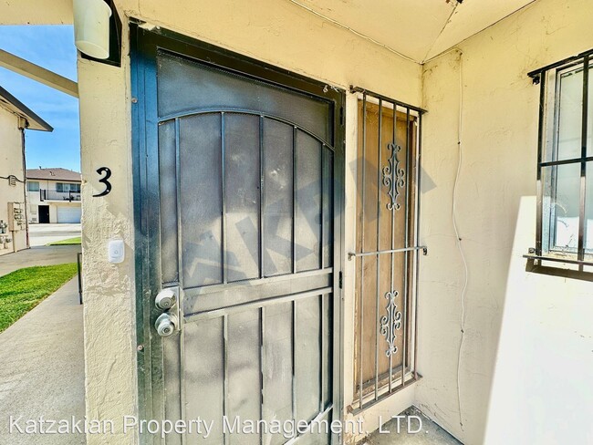 Foto del edificio - 2 br, 1 bath House - 1243 Pinetree Dr. #3