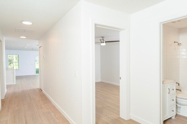 Building Photo - 2842 N 6th St