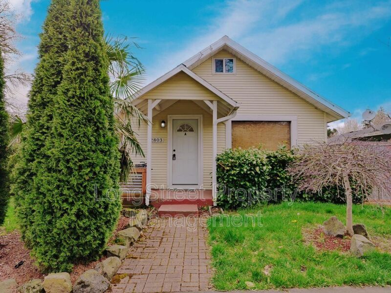 2803 SE 87th Ave, Portland, OR 97266 Condo for Rent in Portland, OR