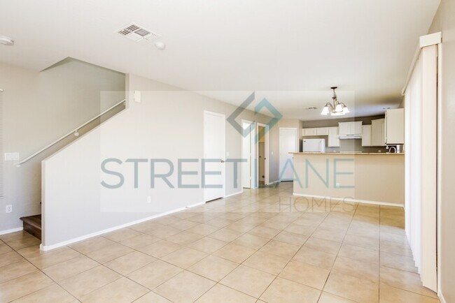 Building Photo - REDUCED!