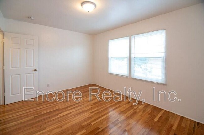 Foto del edificio - 2168 Bacon St