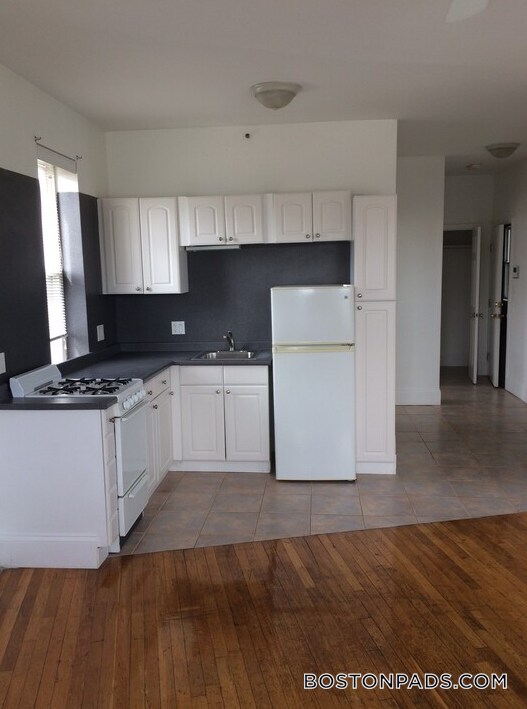 Foto del edificio - 151 Park Dr