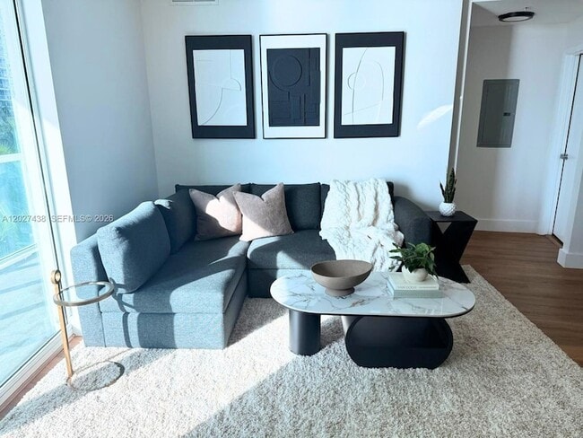 Photo - 1900 N Bayshore Dr Apartment