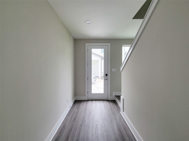Foto del edificio - 8316 Curry Rd