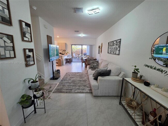 Foto del edificio - 466 NE 12th St