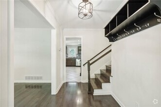 Building Photo - 4935 Cambridge Dr
