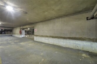 Building Photo - 12500 Edgewater Dr