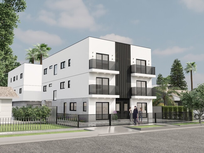 Building Photo - 634 W 76th St