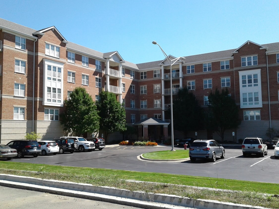 101 Pointe Dr, Northbrook, IL 60062 Condo for Rent in Northbrook, IL