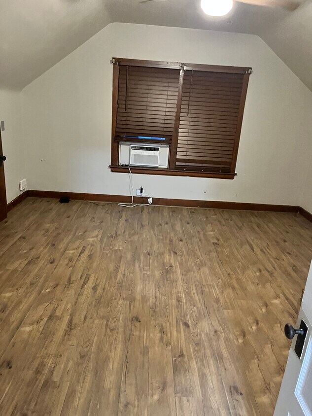 213 Kinsey Ave Unit Apt3, Cincinnati, OH 45219 Apartments in