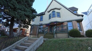 Building Photo - 105 E 30th St
