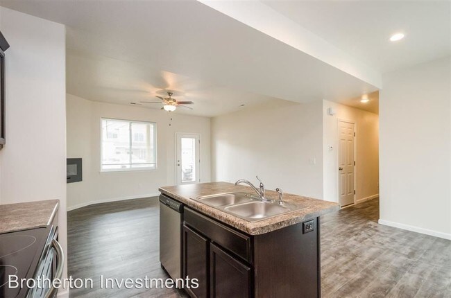 Building Photo - 3 br, 2.5 bath House - 1215 Ronald Way