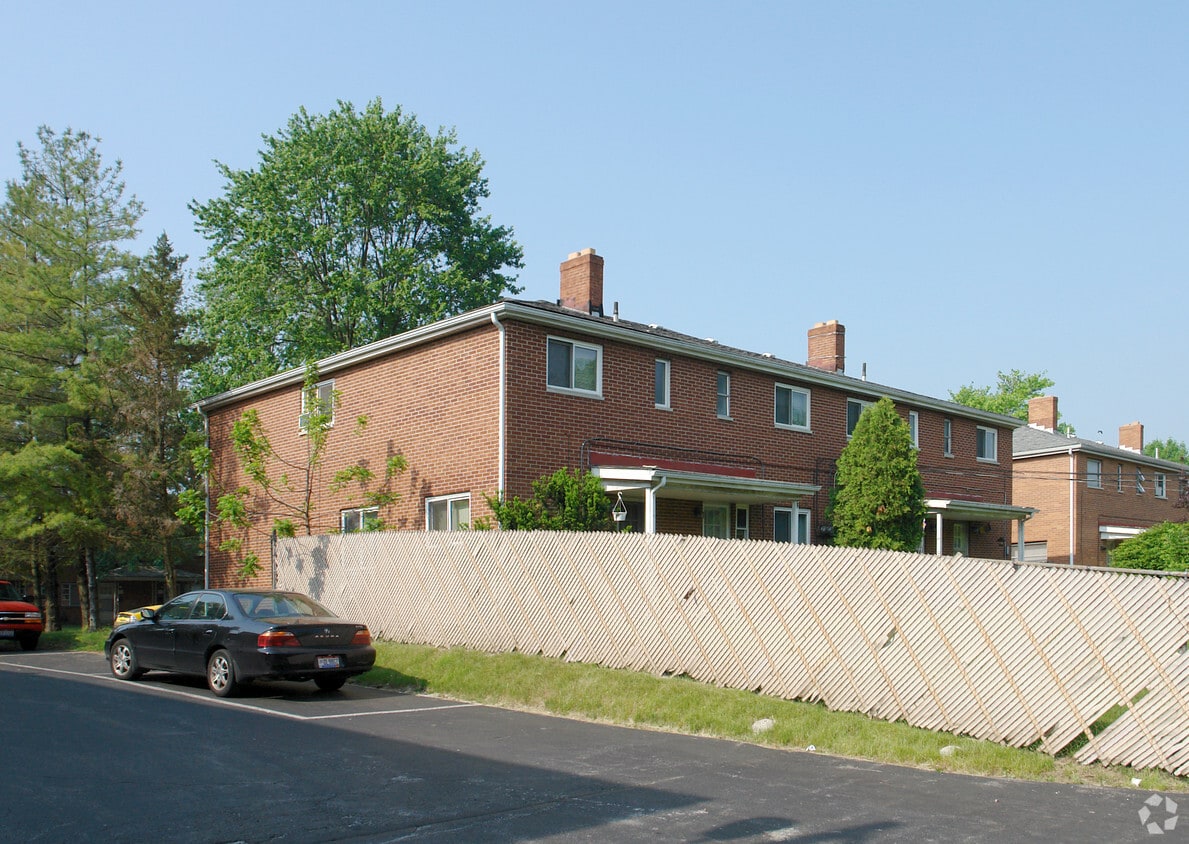 Building Photo - 220-226 Broad Meadows Blvd