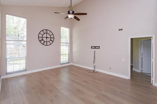 Foto del edificio - 836 Garden Glen Loop