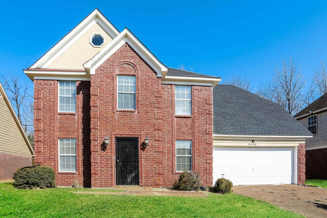 Foto principal - 4490 Cedar Ridge Ln