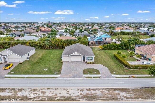 Foto del edificio - 1903 Cape Coral Pkwy W