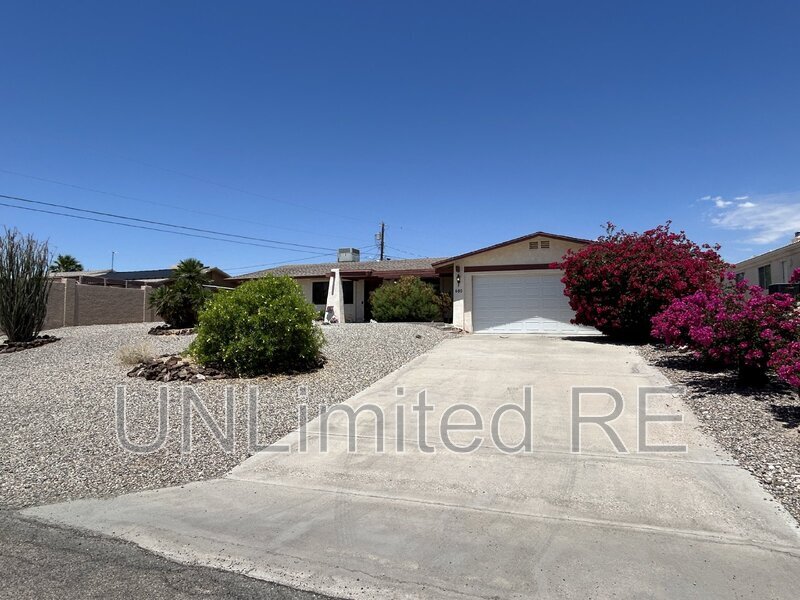 Primary Photo - 680 Papoose Dr