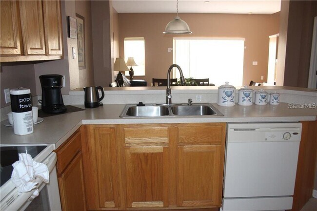 Building Photo - 8507 Bay Lilly Loop