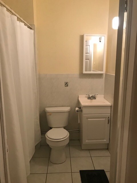 Foto del edificio - 358 Forrest St