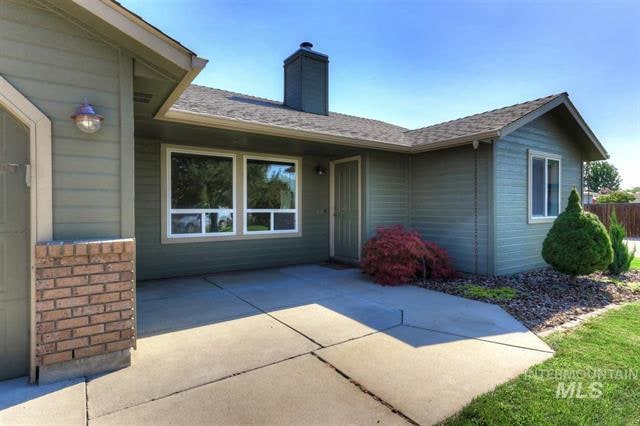 Building Photo - 2101 Wildflower Dr