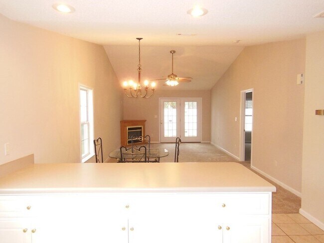 Foto del edificio - 2 Bedroom 2 Bath Townouse