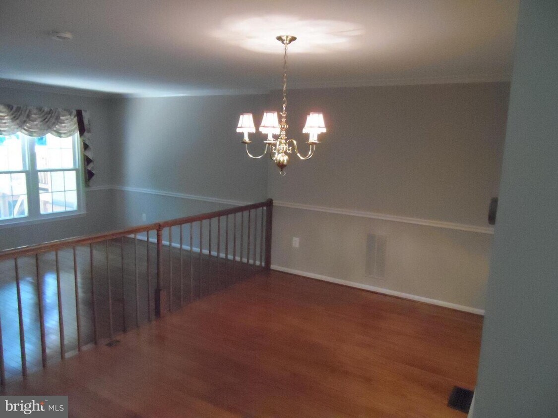 Primary Photo - 6811 Wild Rose Ct