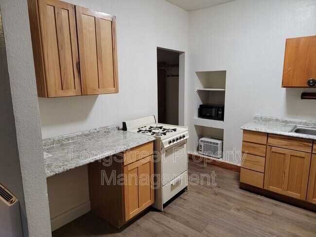 Foto del edificio - 728 SW 3rd St