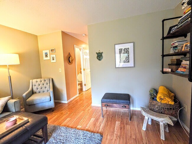 Building Photo - 292 Woodhaven Dr