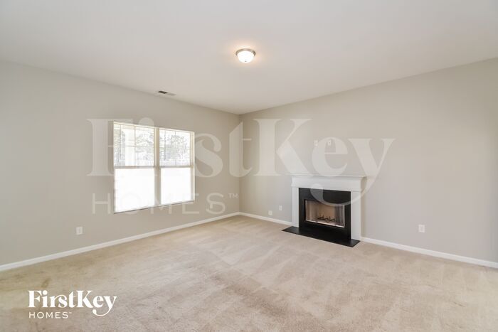 Primary Photo - 224 Oaken Bucket Dr