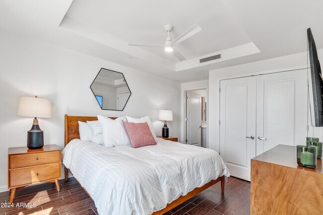 Foto del edificio - 6803 E Main St