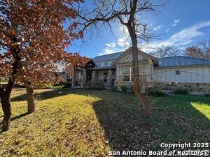 Foto del edificio - 229 Twin Oaks Dr