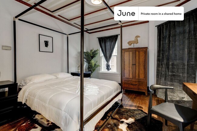 Building Photo - Room in Shared 7 bed/3.5 bath home in Woodley Park