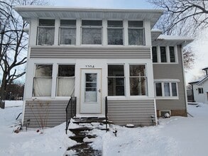 Building Photo - 1204 S Jefferson St