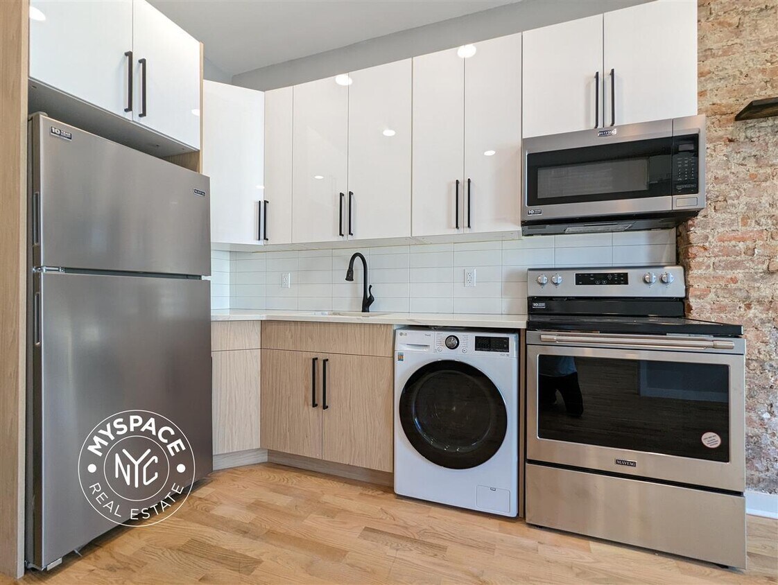 Foto principal - 566 Wilson Ave