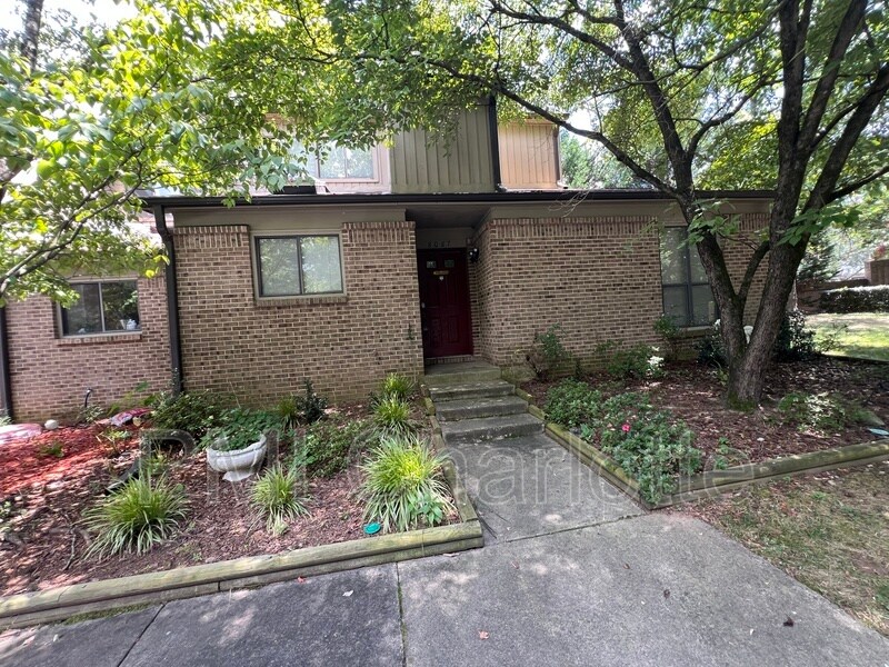 Primary Photo - 8087 Charter Oak Ln