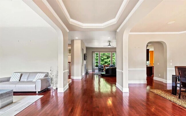 Building Photo - 5301 Lyon Farm Dr