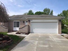Building Photo - 5043 Tyler Dr
