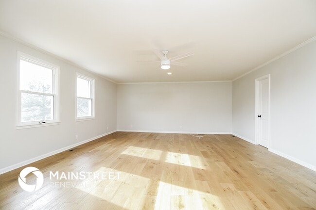 Building Photo - 405 Dahlia Dr
