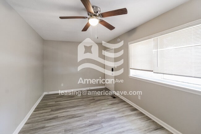 Foto del edificio - 114 Garland Terrace