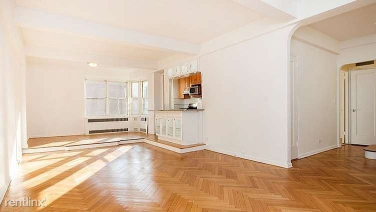 Foto principal - 139 E 35th St