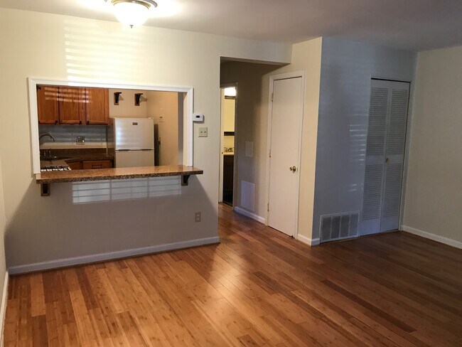 Living/Dining Rm - 480 Burgoyne Rd
