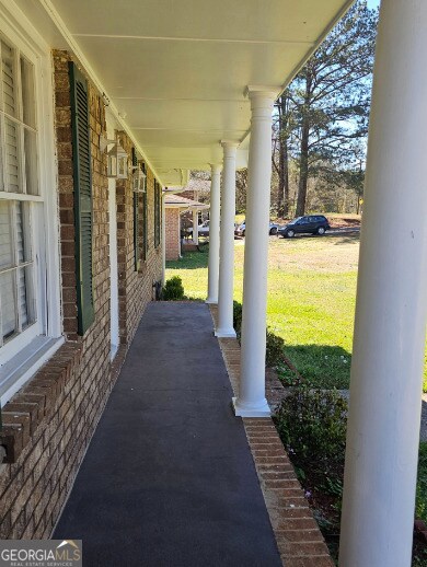 Foto del edificio - 6116 Evans Dr