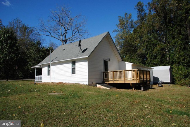 Building Photo - 593 Widewater Rd
