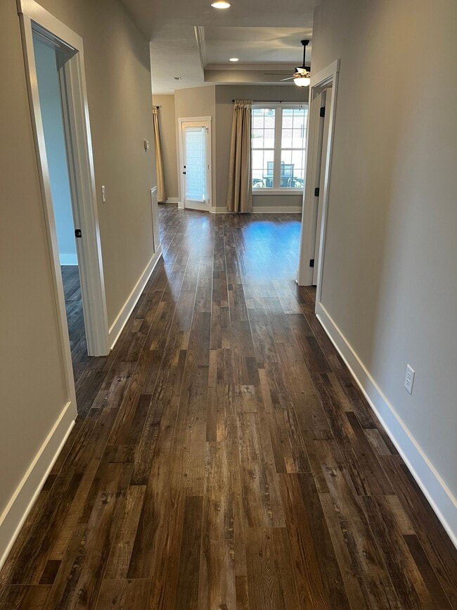 Building Photo - 1417 Lemongrass Dr