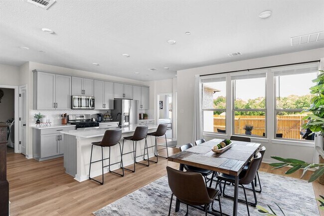 Building Photo - 2500 Forest Creek Dr